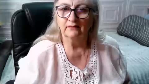 LolkaAlyss online show from April 2026 11:38:01 AM