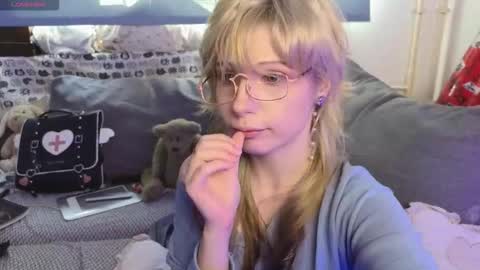 Christine online show from September 2025 06:06:02 AM