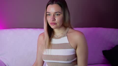 Snapshot of lollidoli__ chatting on January 2025 07:15:01 AM Victoria online show from January 2025 07:15:01 AM