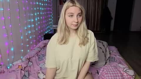 lollove24 online show from March 2026 07:40:01 PM