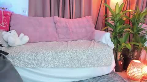 Snapshot of lolly_js_ chatting on June 2026 04:46:01 AM Lolly online show from June 2026 04:46:01 AM