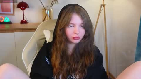 Snapshot of lolly_pump chatting on October 2025 03:21:02 PM Mona online show from October 2025 03:21:02 PM