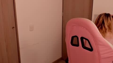 Lolly online show from February 2025 03:31:02 AM