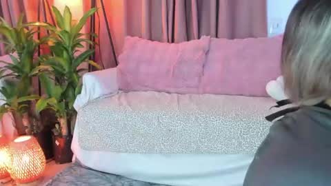 Snapshot of lollypetitte_ chatting on June 2026 04:46:01 AM Lolly online show from June 2026 04:46:01 AM