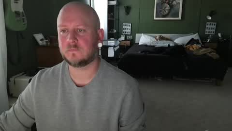 Snapshot of lone_string chatting on April 2026 05:21:02 PM Lone online show from April 2026 05:21:02 PM