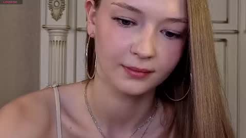 Snapshot of long_000 chatting on June 2026 06:34:01 AM Cindy online show from June 2026 06:34:01 AM
