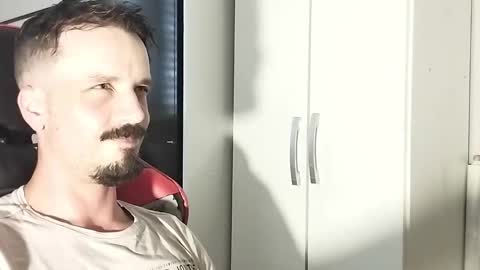 Snapshot of lookaz4010 chatting on February 2025 02:03:02 PM Lucas online show from February 2025 02:03:02 PM