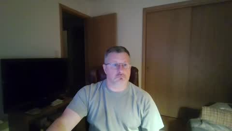 Snapshot of lookin75 chatting on July 2026 04:12:01 AM lookin75 online show from July 2026 04:12:01 AM
