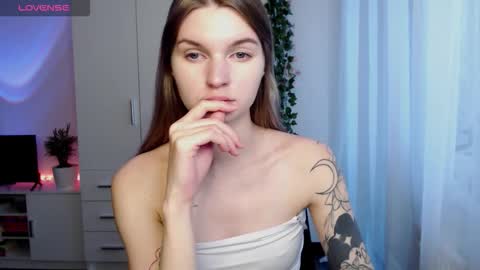 Luna online show from November 2025 09:08:02 AM