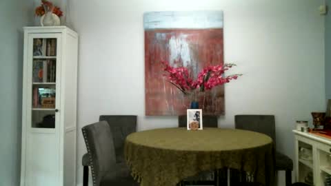 Snapshot of loop102 chatting on January 2026 05:01:01 AM loop102 online show from January 2026 05:01:01 AM