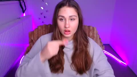 Lora online show from February 2026 12:31:01 PM