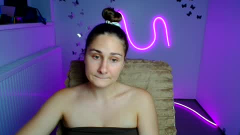 Snapshot of lora_kisses chatting on June 2026 11:36:01 AM Lora online show from June 2026 11:36:01 AM