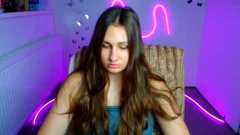 Snapshot of lora_kisses chatting on July 2026 05:45:02 AM Lora online show from July 2026 05:45:02 AM