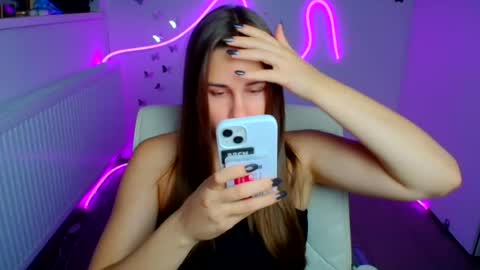 Snapshot of lora_kisses chatting on July 2026 05:58:01 AM Lora online show from July 2026 05:58:01 AM