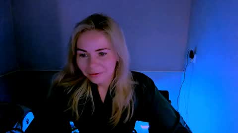 Lora online show from April 2026 02:23:01 AM