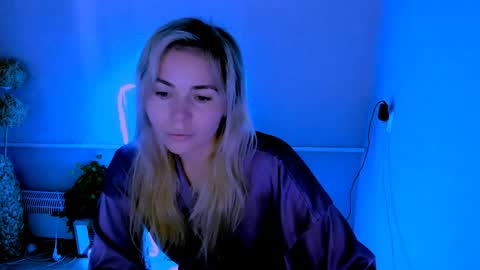 Lora online show from June 2026 02:23:02 AM