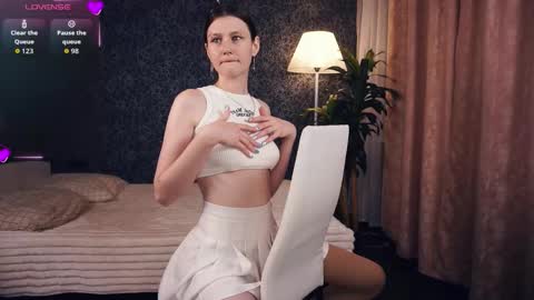 Lora online show from October 2025 05:17:02 AM