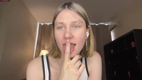 Lora online show from February 2026 07:03:02 AM