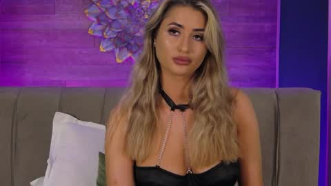 Lora online show from April 2026 07:41:01 PM