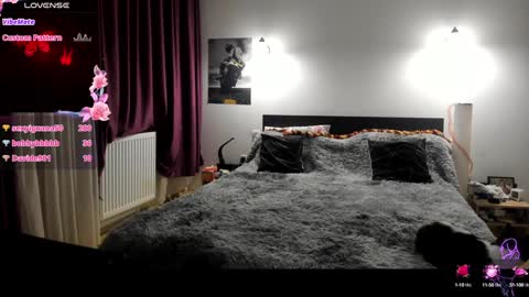 Snapshot of loraflame chatting on December 2024 04:30:01 PM Lora online show from December 2024 04:30:01 PM