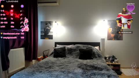 Snapshot of loraflame chatting on January 2025 01:00:01 PM Lora online show from January 2025 01:00:01 PM