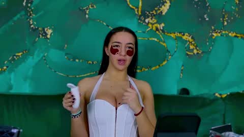 Miss online show from January 2025 04:04:01 PM