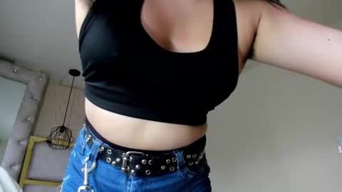   online show from October 2025 12:26:01 PM