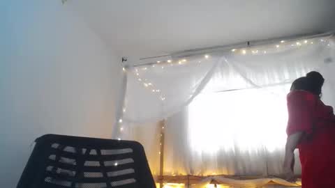 loreanis online show from September 2025 08:31:01 PM