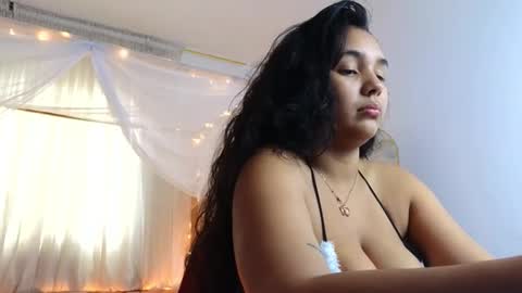 loreanis online show from October 2025 08:50:02 PM