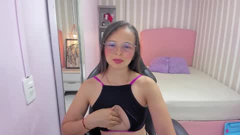 lorelaigiven online show from February 2026 12:31:01 PM