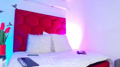 LORELI online show from January 2026 04:17:02 AM