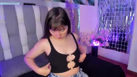 Snapshot of loren_jacksoon chatting on June 2026 12:29:01 PM Loren online show from June 2026 12:29:01 PM