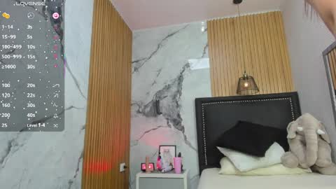 lorenadavies online show from April 2026 01:41:01 PM