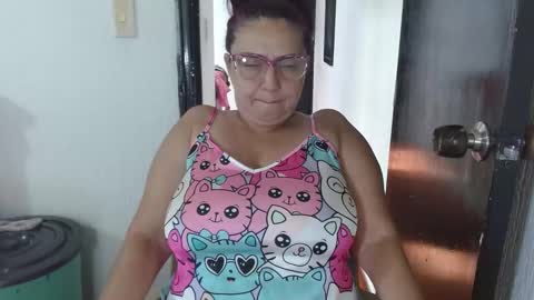 Lorena.. online show from February 2025 06:46:01 PM