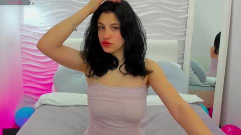 Loren online show from February 2026 06:22:02 AM