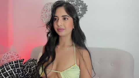 L O R E N online show from January 2025 11:30:01 PM