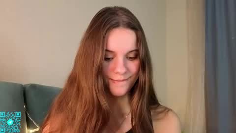 Chloe for Fan BlackHole online show from October 2025 05:53:01 PM