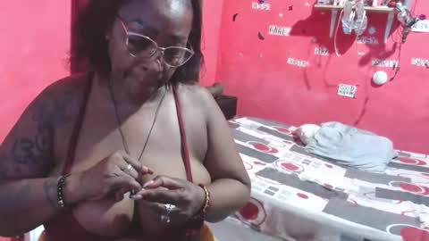 Snapshot of loretybighot chatting on November 2025 12:16:01 PM loretybighot online show from November 2025 12:16:01 PM