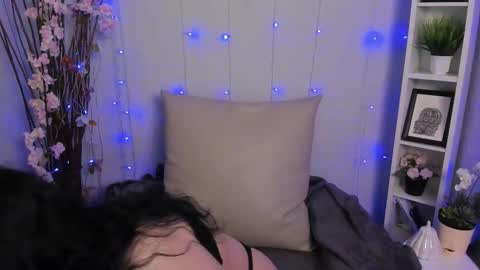 Lori online show from March 2026 03:45:02 AM