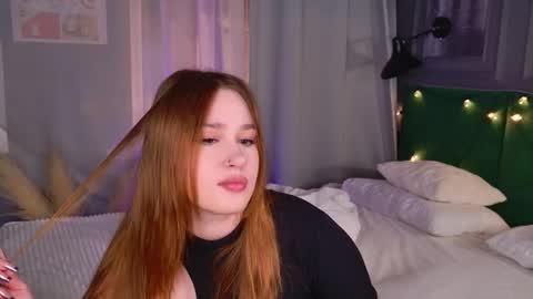 Lori online show from October 2025 07:11:01 PM