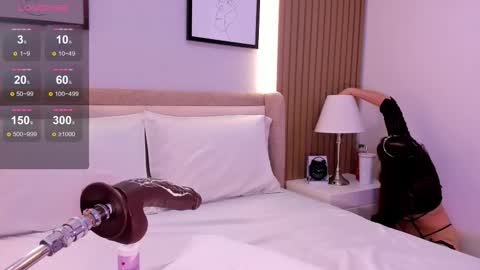 lore  online show from October 2025 03:49:02 AM