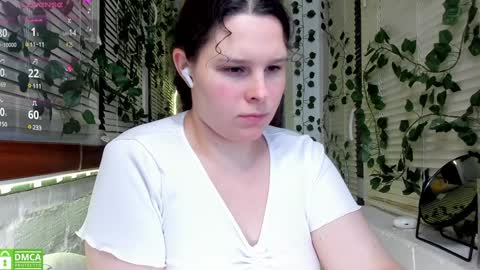 Snapshot of lost_charming chatting on February 2025 10:49:02 PM Alisa My darlings online show from February 2025 10:49:02 PM