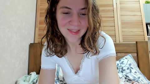 lost_moon online show from November 2025 01:42:01 AM