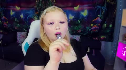 Snapshot of lottieparker chatting on May 2026 08:55:01 AM Lottie online show from May 2026 08:55:01 AM