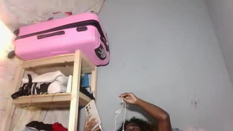 louane98 online show from February 2026 07:06:01 PM