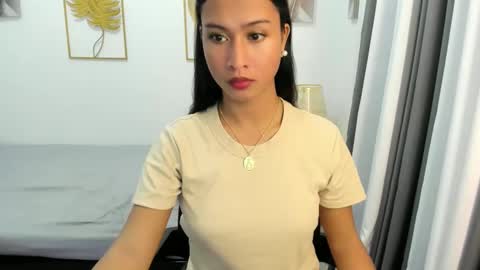 Snapshot of louie_cute_asian chatting on March 2025 10:07:02 AM Kylie online show from March 2025 10:07:02 AM