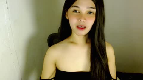 louilalicious online show from December 2025 01:34:01 AM