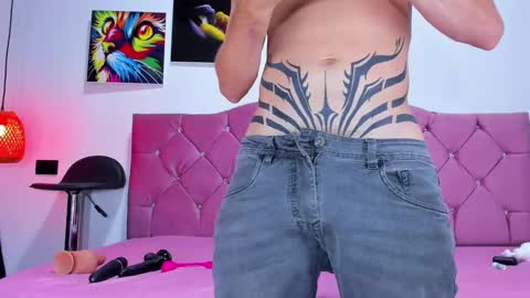 Snapshot of louis_bcasta1 chatting on January 2025 11:02:02 AM OF louis bcasta1 online show from January 2025 11:02:02 AM