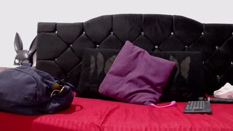 Snapshot of louis_bcasta1 chatting on February 2025 10:59:02 AM OF louis bcasta1 online show from February 2025 10:59:02 AM