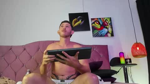 Snapshot of louis_bcasta1 chatting on February 2025 10:59:02 AM OF louis bcasta1 online show from February 2025 10:59:02 AM